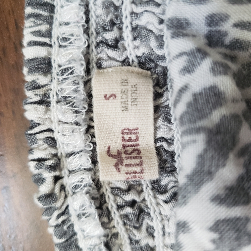 Hollister Spaghetti Strap Shorts Romper - Picture 2 of 3